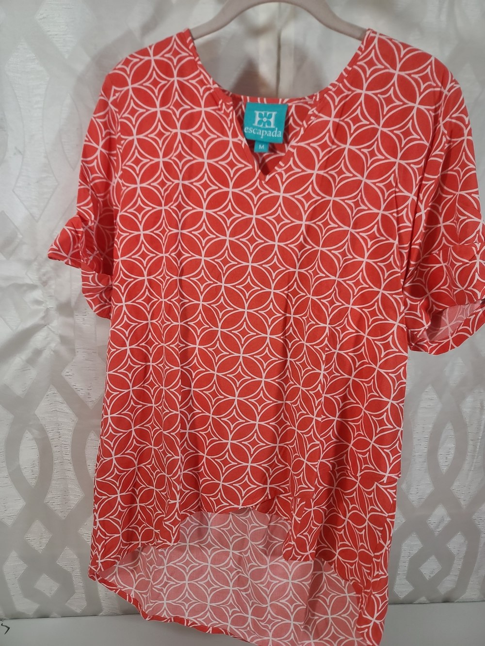 escapada Coral White Geometric V-Notch Tunic